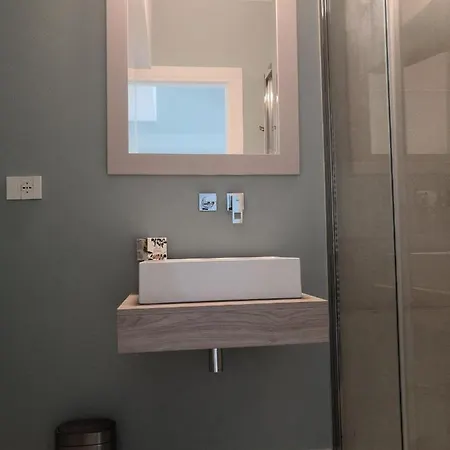 לינה וארוחת בוקר Stile Libero 4*