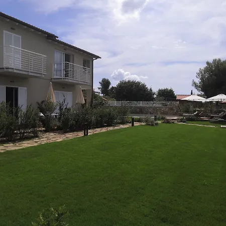 Couette-café Stile Libero 4*